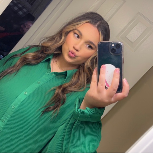 Meet your Posher, Tess - Picture 1 of 1